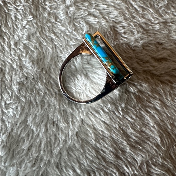 Square Turquoise Stone Ring with Silver. Sz 6 - Picture 2 of 5